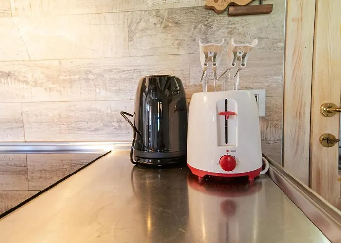 Barn & Bloom Rustico Del 1800 Casa de hóspedes Monguzzo